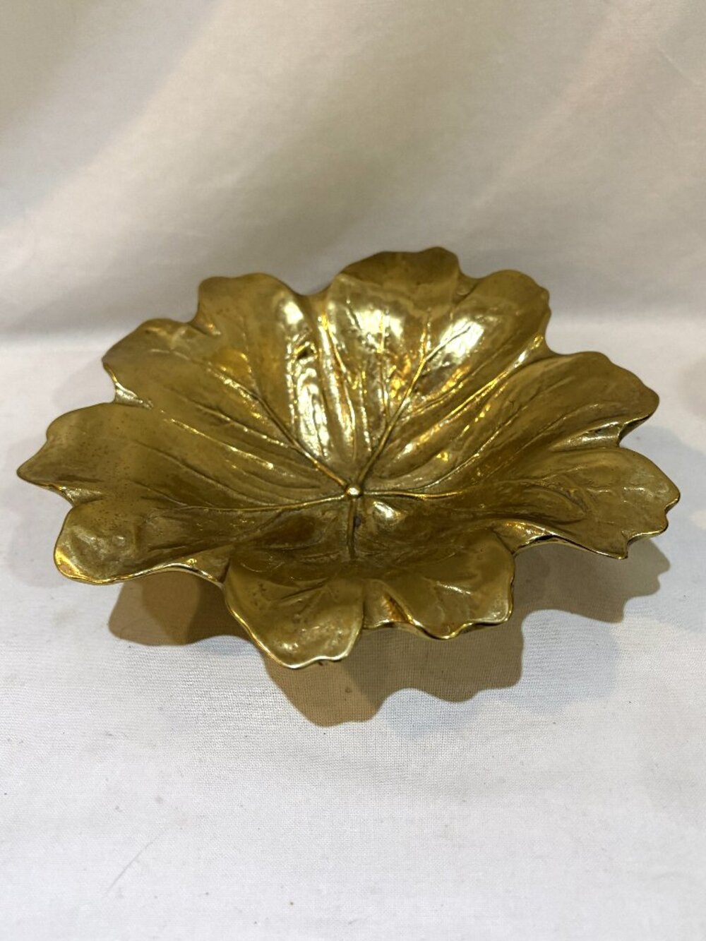 VTG Virginia Metalcrafters Solid Brass May Apple Leaf Catchall Dish Bowl